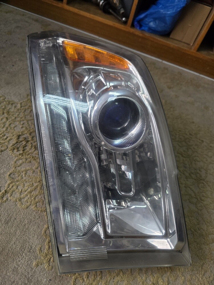 Original headlight for Ram - 1