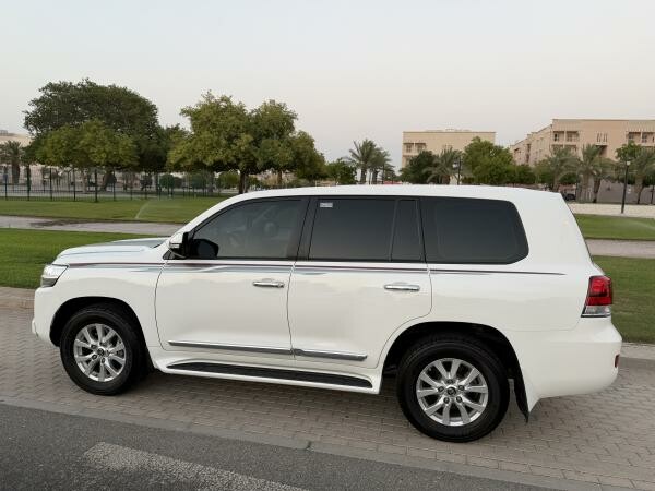 Toyota Land Cruiser GXR V8 2021 - 2