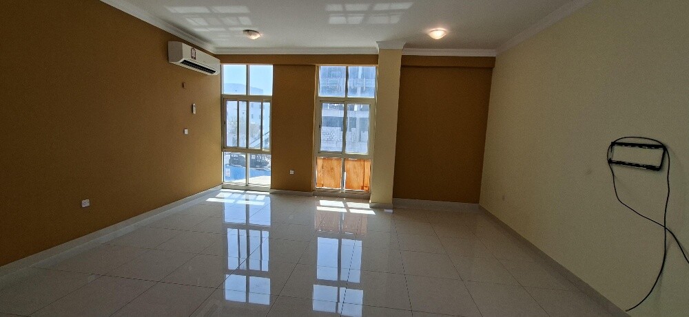 للإيجار شقة في الوكرة - 1