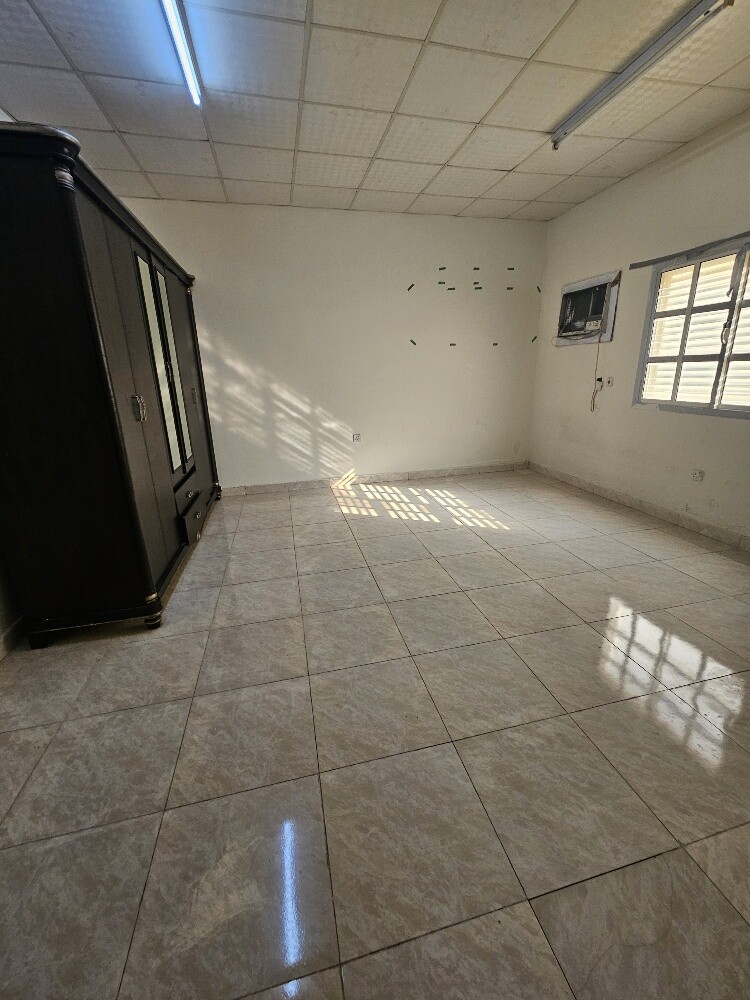 شقة للإيجار 3 غرف بنت هاوس - 5