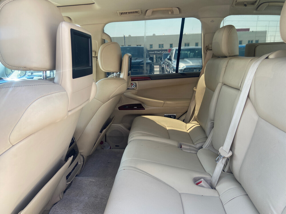 Lexus 2014 white - 8