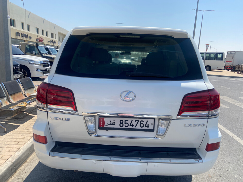 Lexus 2014 white - 4