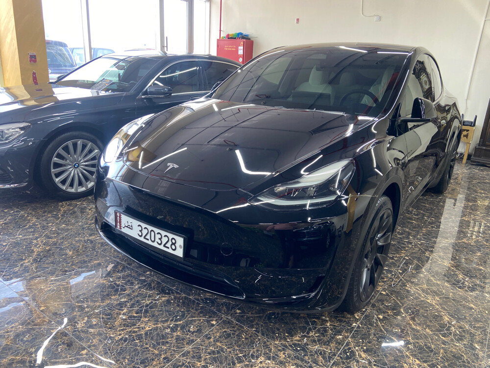 Tesla 2024 Y black - 3