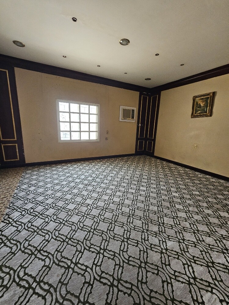 Traditional house for sale in Marik - 9