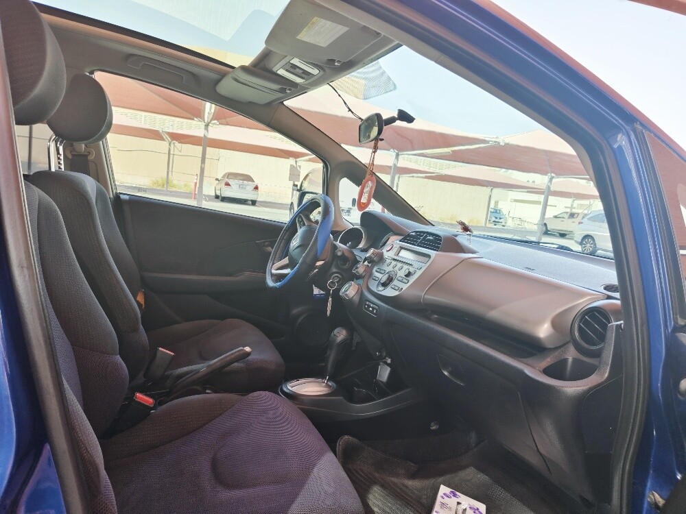 HONDA JAZZ ( FAMILY USED CAR) - 4