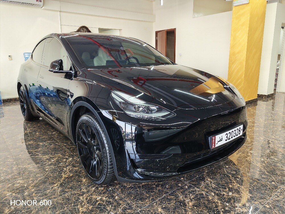 Tesla Y - 2
