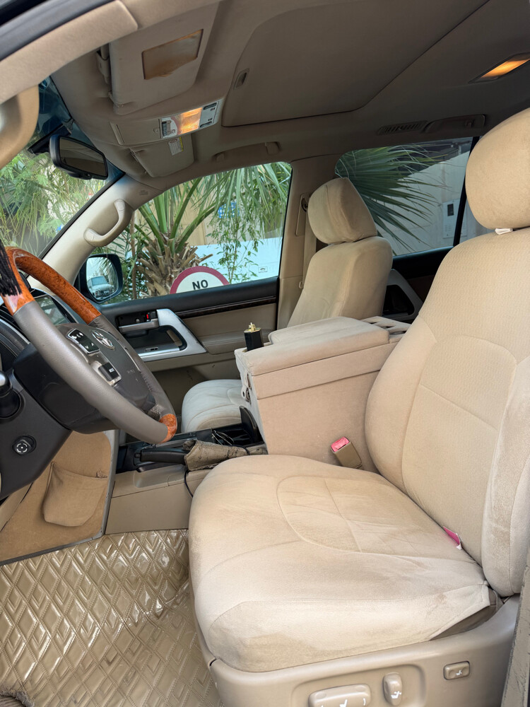 Land Cruiser VXR - 3