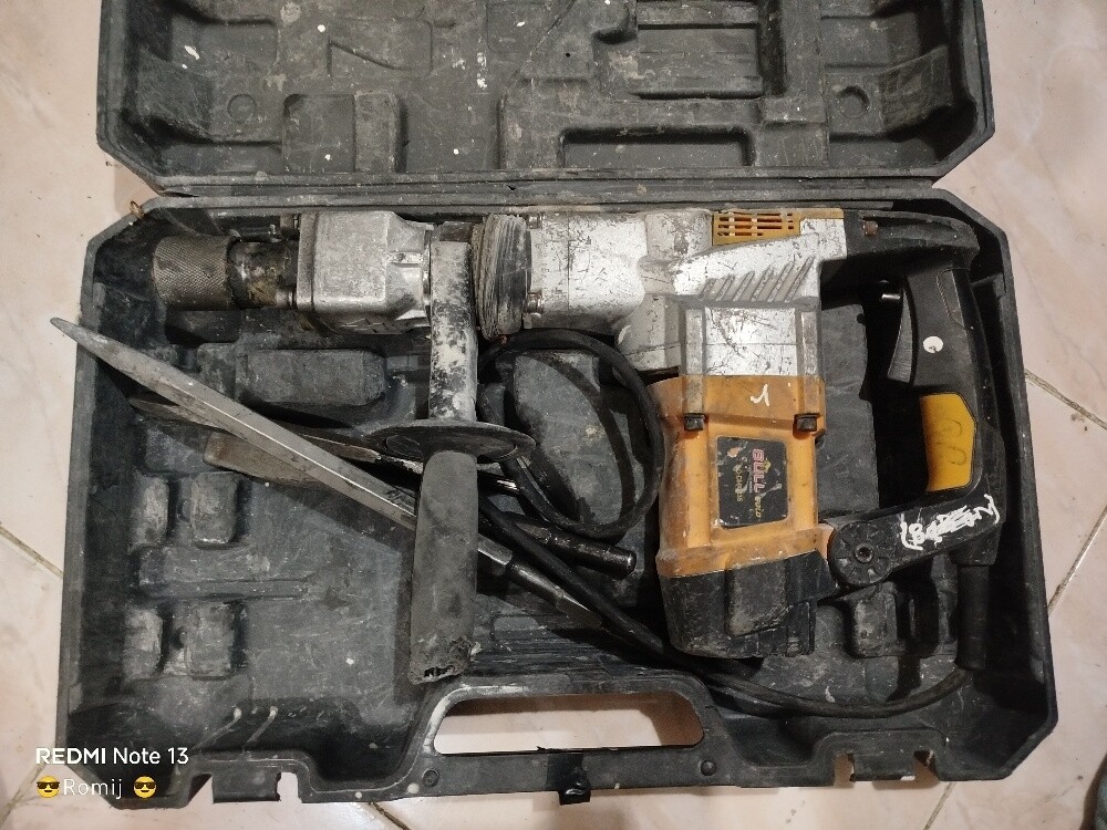 2 Used Demolition Hammers sale - 5
