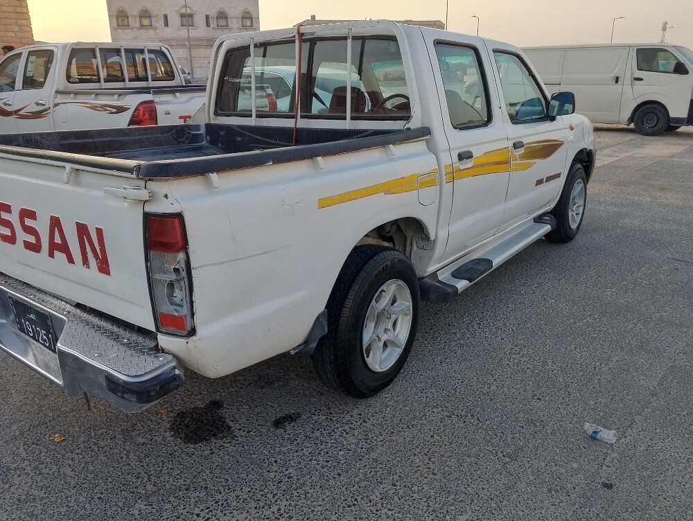 نيسان بيك أب 2009 — للبيع - 6