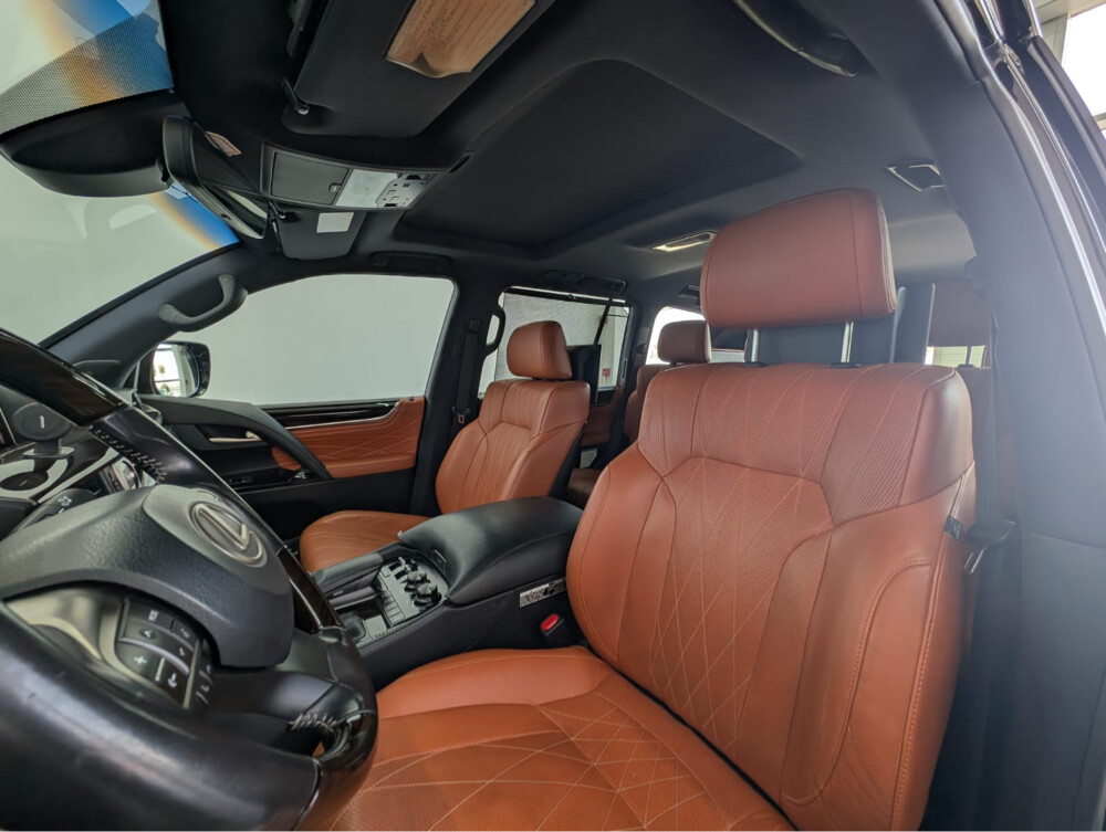 2020 Lexus LX 570 - 8