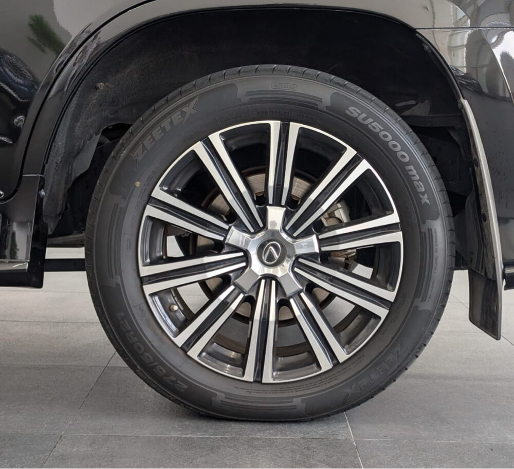 2020 Lexus LX 570 - 4