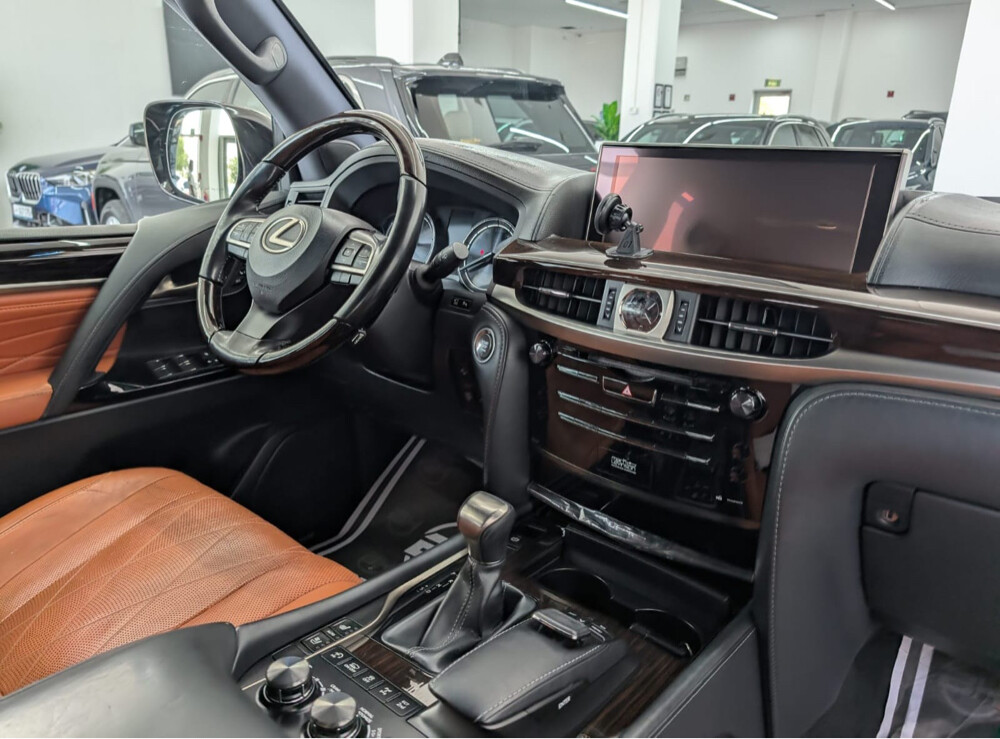 2020 Lexus LX 570 - 5