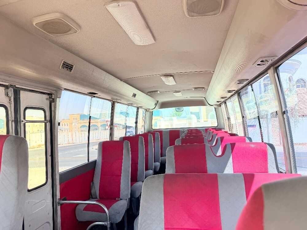 Nissan sivilin Deesl 30 seet - 2