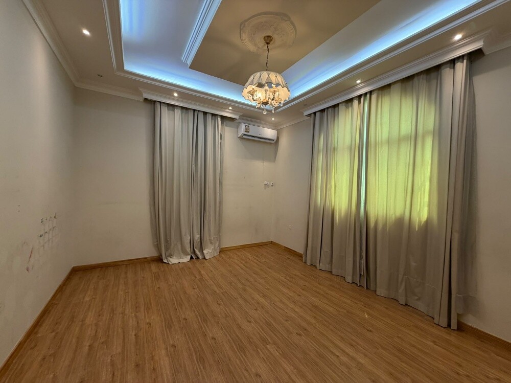 For rent excellent villa Al Duhail - 2