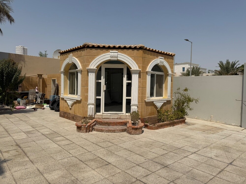 For rent excellent villa Al Duhail - 11