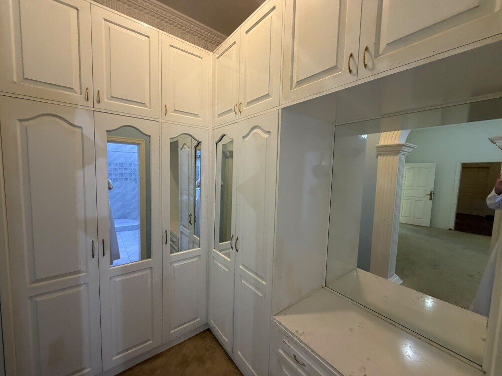 For rent excellent villa Al Duhail - 22