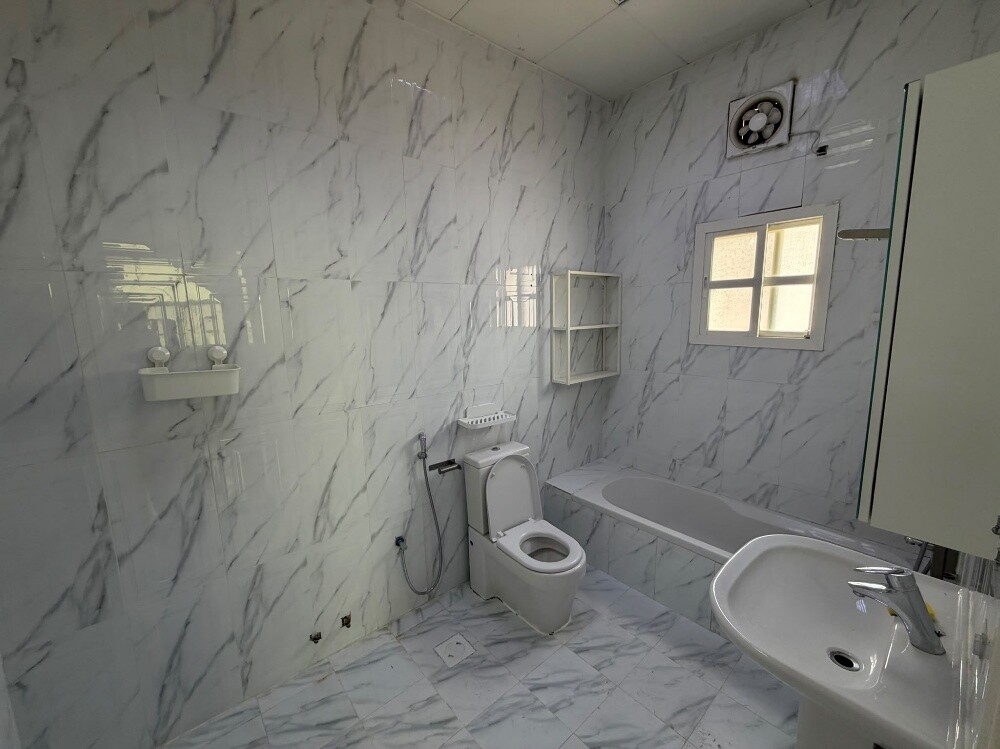 For rent excellent villa Al Duhail - 10