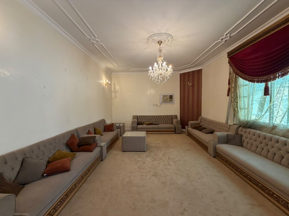 For rent excellent villa Al Duhail - 12