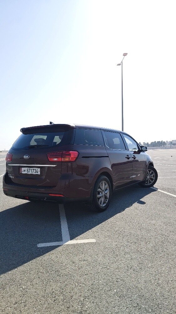 for sale kia grand carnival - 4