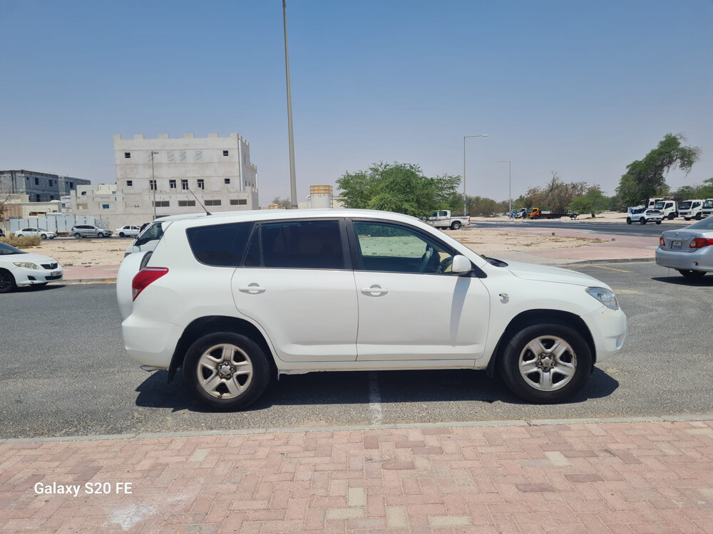 Toyota RAV4 - 4