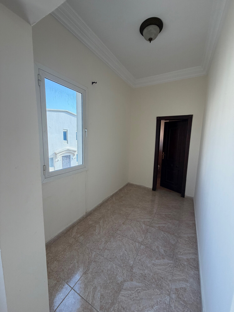 للايجارفيلاداخل مجمع سكني4غرف8000 - 7