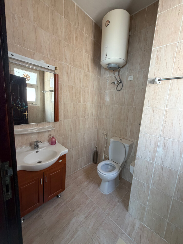 للايجارفيلاداخل مجمع سكني4غرف8000 - 17