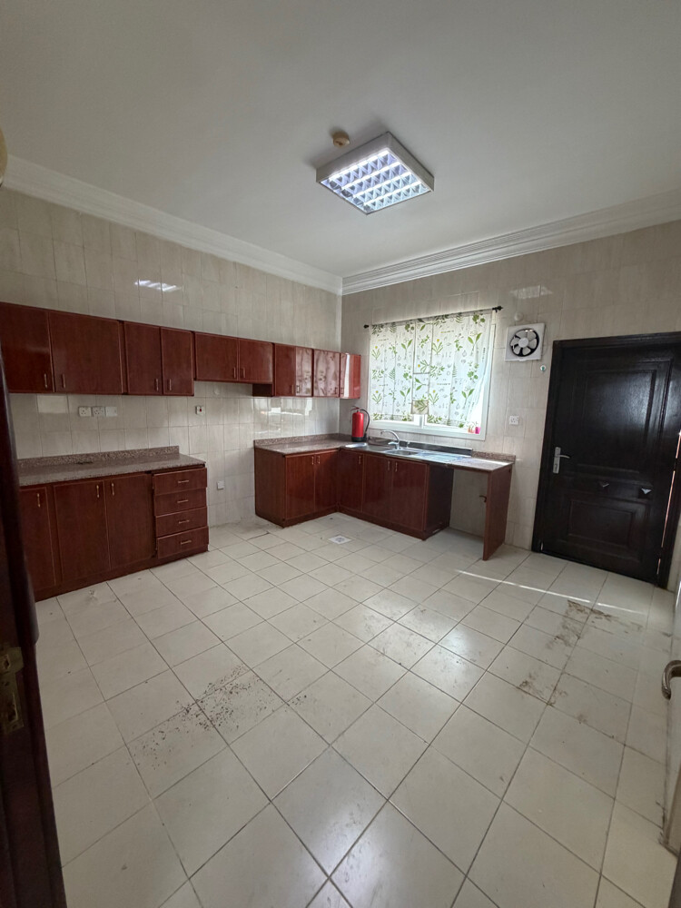 للايجارفيلاداخل مجمع سكني4غرف8000 - 18