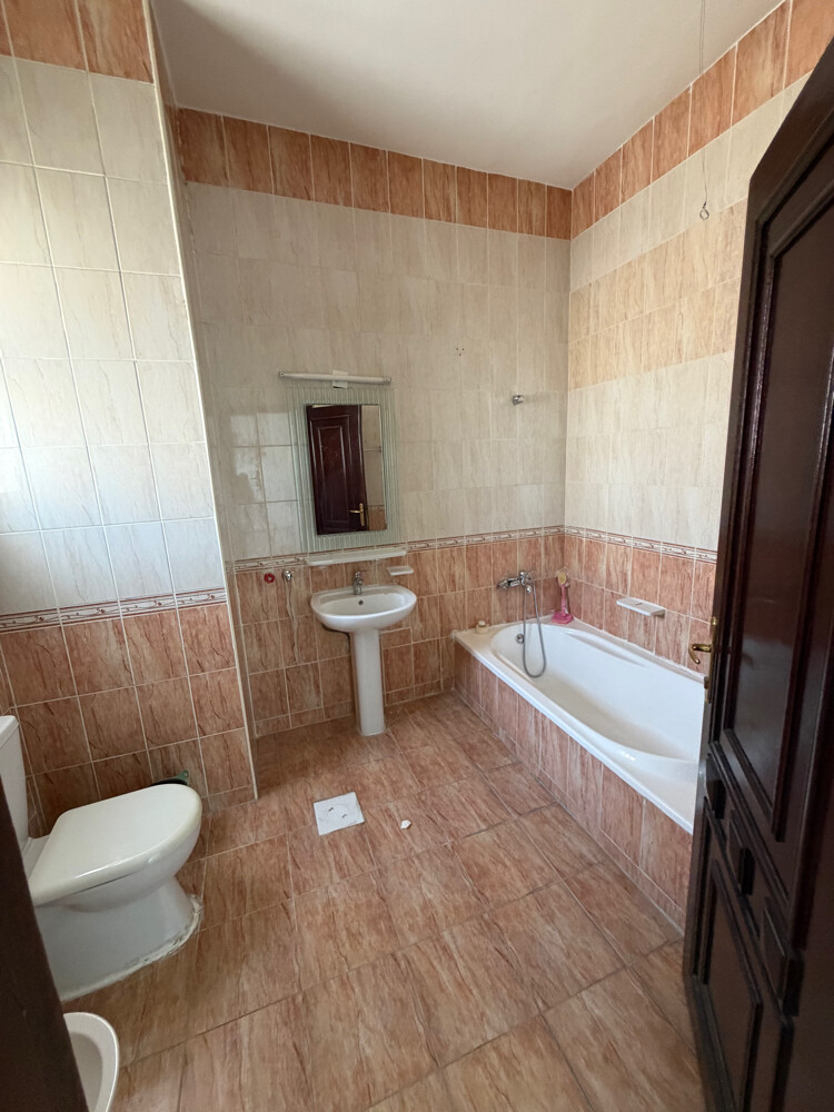 للايجارفيلاداخل مجمع سكني4غرف8000 - 3