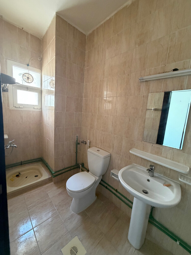 للايجارفيلاداخل مجمع سكني4غرف8000 - 12