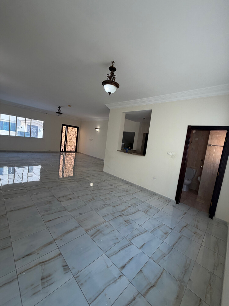 للايجارفيلاداخل مجمع سكني4غرف8000 - 19