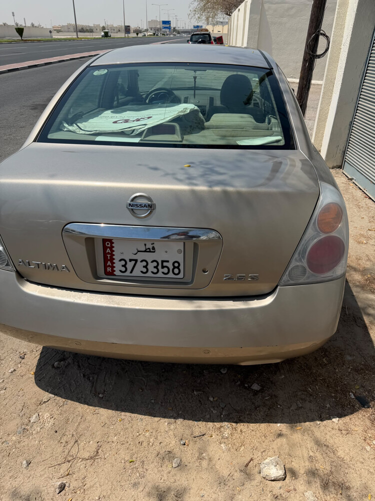 Nissan Altima  - 6