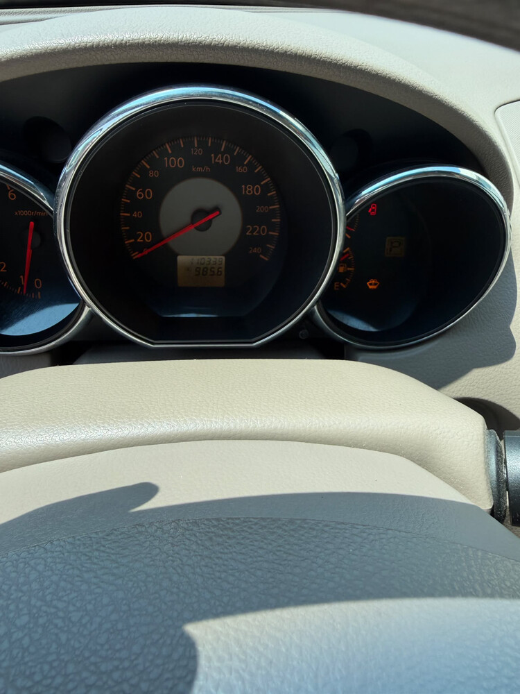 Nissan Altima  - 2