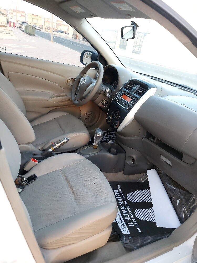 NISSAN SUNNY 2018 - 9