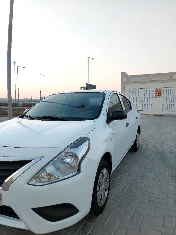 NISSAN SUNNY 2018 - 2