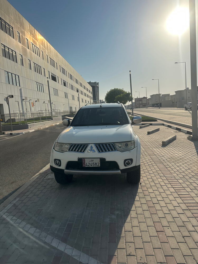 pajero sport 2010 - 2