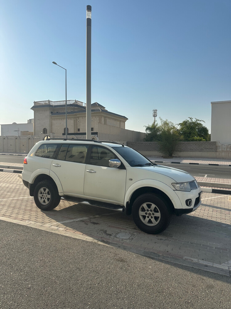pajero sport 2010 - 3