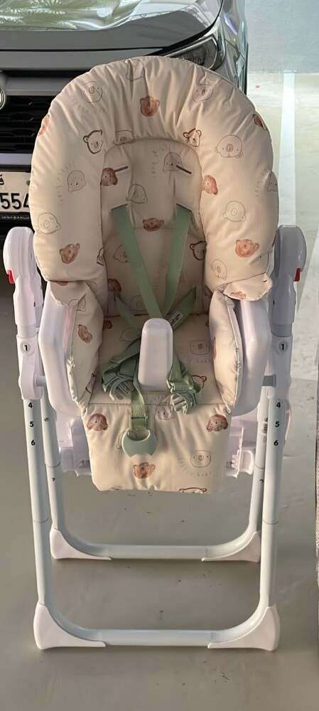 Baby high chair - 1