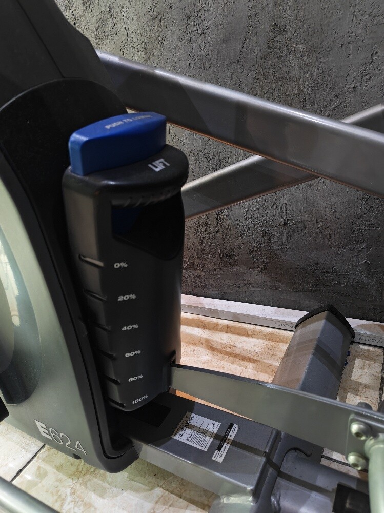 Nautilus E614 Elliptical/Orbitrek - 3