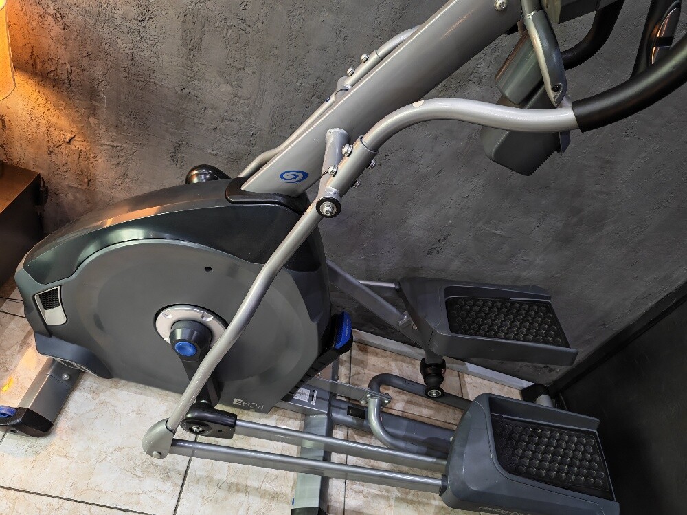 Nautilus E614 Elliptical/Orbitrek - 15