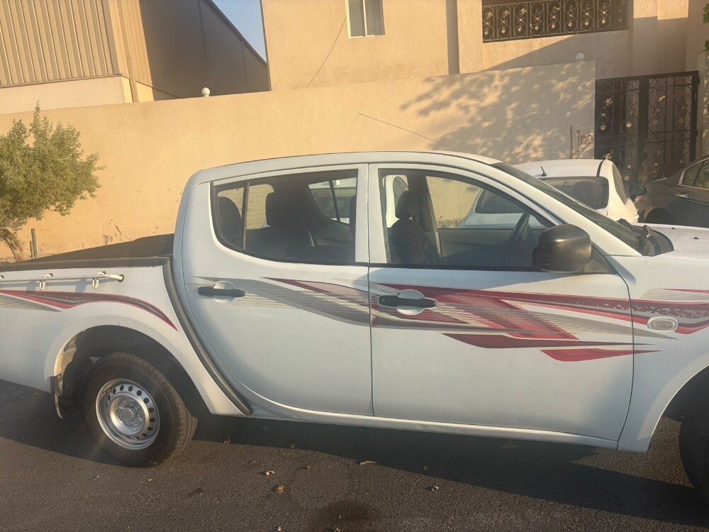 Got car A/C Engine gear all ok  8 mans Estemara co:.  503237 - 3