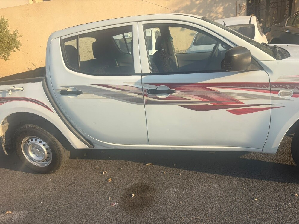 Got car A/C Engine gear all ok  8 mans Estemara co:.  503237 - 2