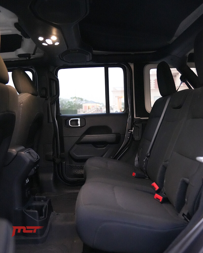 2022 Jeep Wrangler Sahara - 11