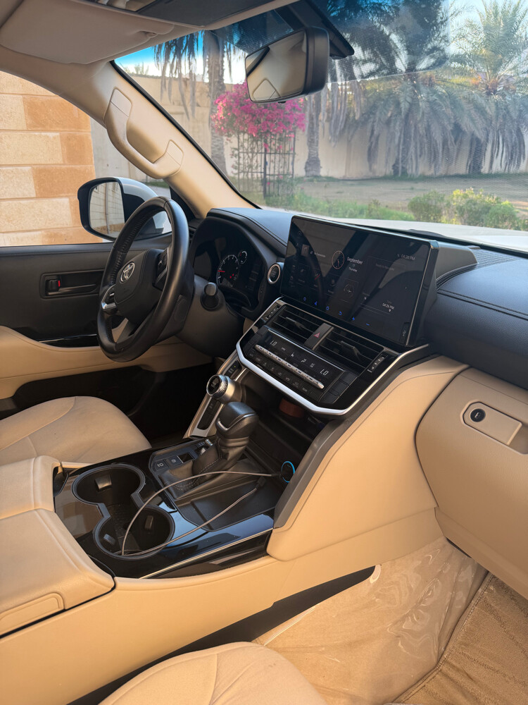 Land Cruiser GXR Twin Turbo - 6