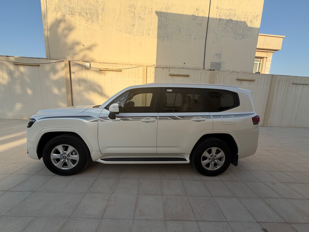 Land Cruiser GXR Twin Turbo - 3