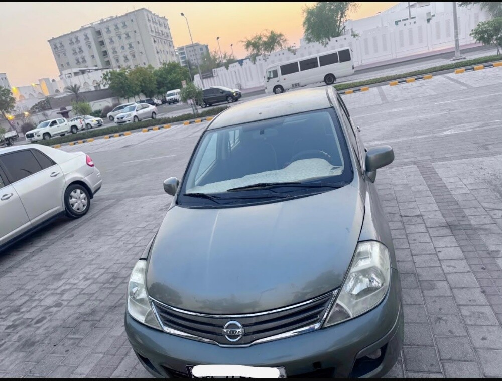 Nissan Tiida 2012 - 3