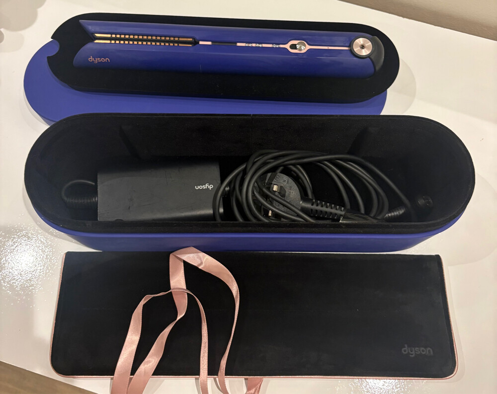 Dyson Cord-Free Hair straightener  - 4