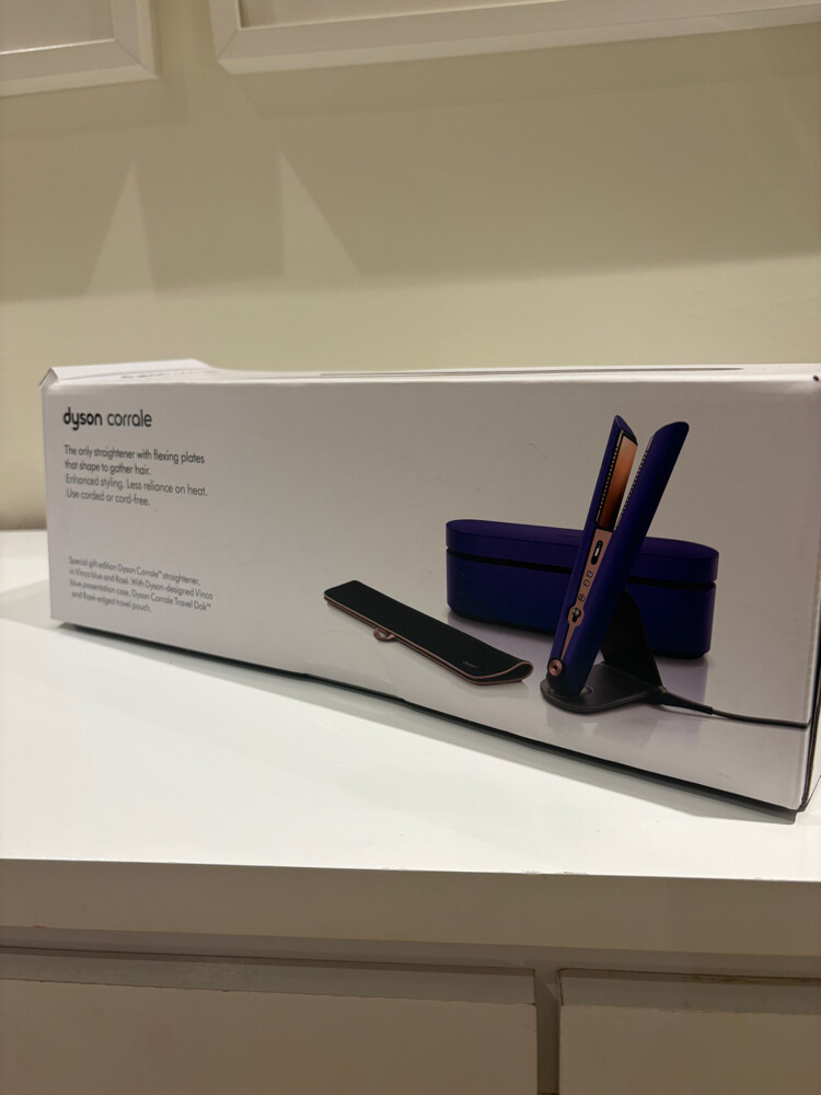 Dyson Cord-Free Hair straightener  - 3