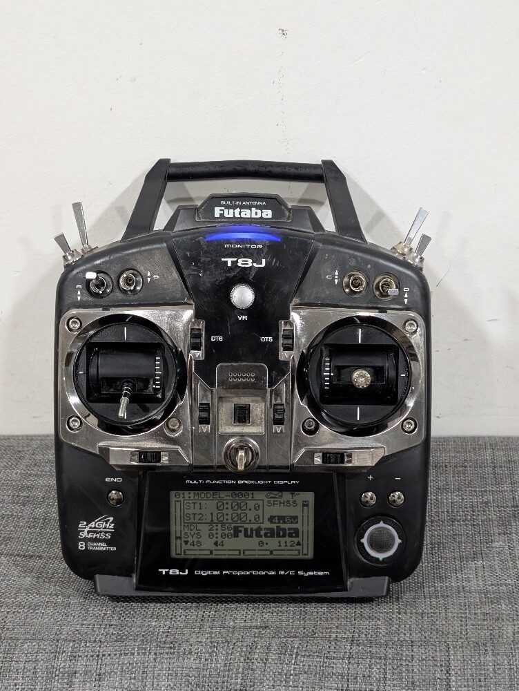 Futaba T8J transmitter - 1