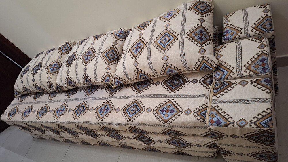 Arabian  seating - 1