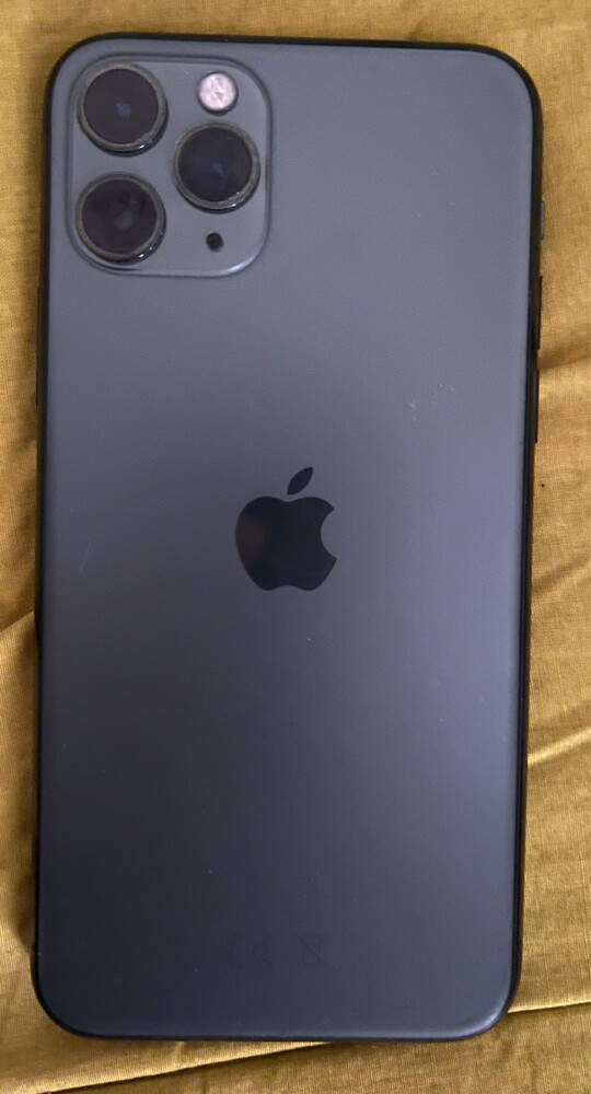 iphone 11 pro  - 4